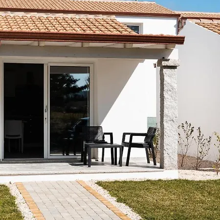 6 * La Caletta